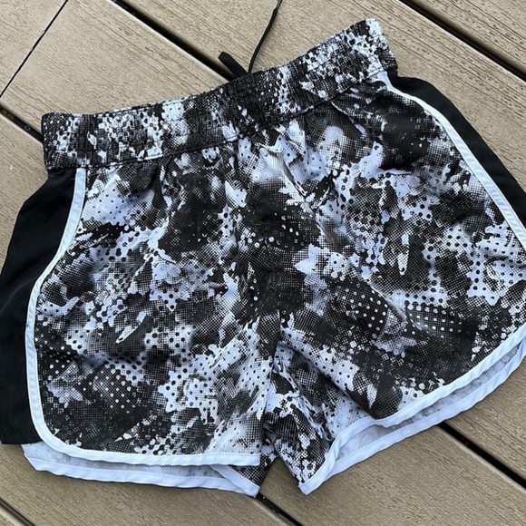 Running Athletic Shorts Black Print - Picture 1 of 10